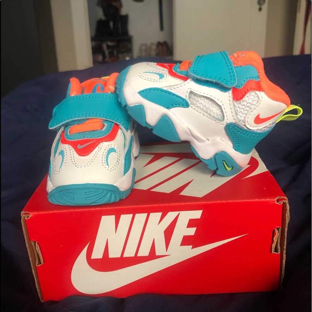 Baby speed turf nikes